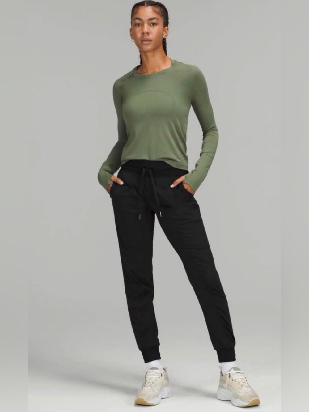 Lululemon Dance Studio Jogger size 8 black